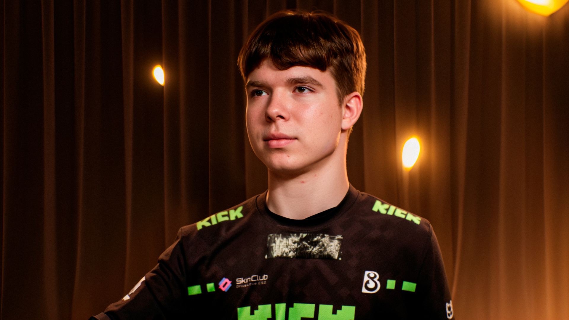 Interview With headtr1ck: Skins, Plans & Top CS2 Picks Background