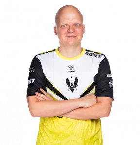 XTQZZZ (Coach)