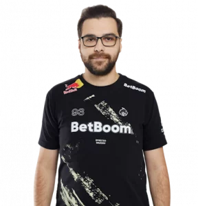 hally (Coach)