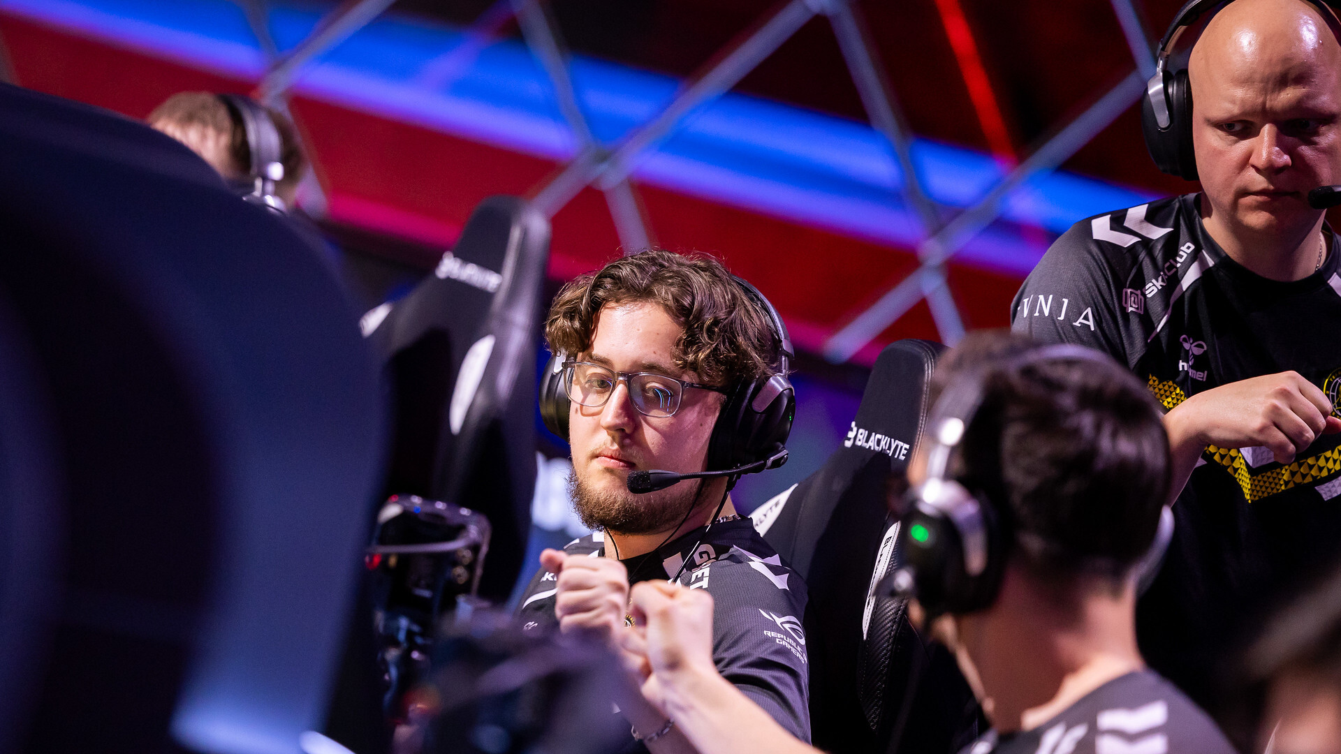 Vitality vs Falcons &mdash; Prediction for the BLAST Rivals 2025 Grand Final: Win Streak vs Revenge Opportunity
