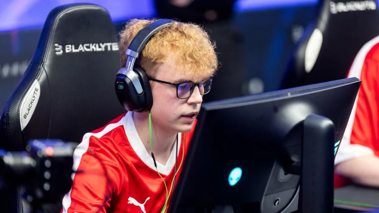 MOUZ eliminate Liquid from the BLAST.tv Austin Major 2025