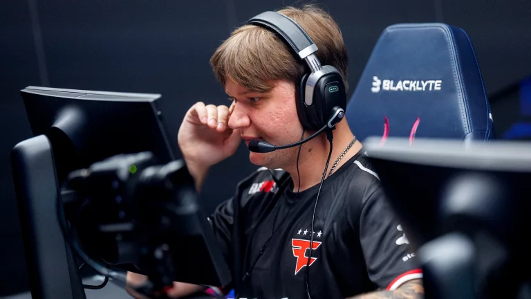 chrisJ went bullying s1mple on Twitter &mdash; Ukrainian response was savage
