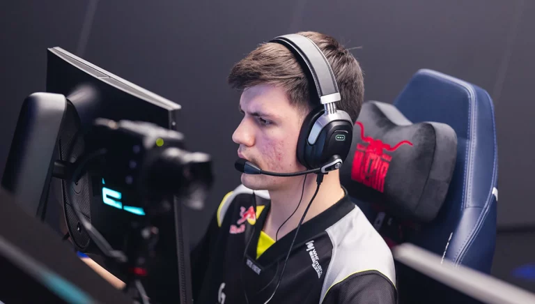NAVI crush FaZe and move forward at IEM Cologne 2025