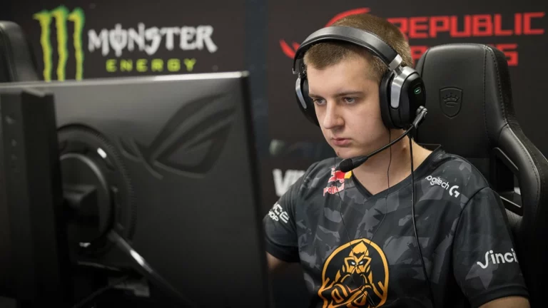 xKacpersky returns to NIP on loan