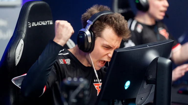Prediction for FaZe vs ECSTATIC at BLAST Open London 2025