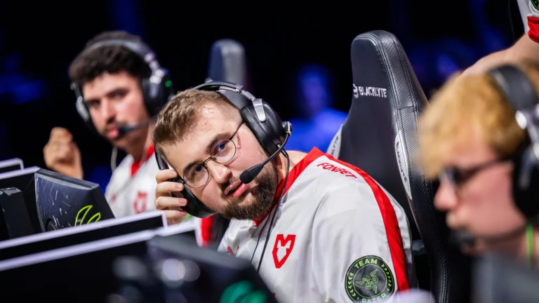 Prediction: MOUZ vs Virtus.pro &mdash; Opening Clash at Esports World Cup 2025