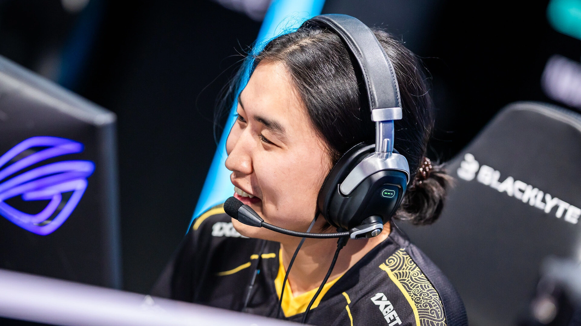 Prediction for BLAST Bounty S2 Final: Spirit vs The MongolZ in the Title Fight
