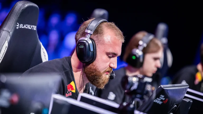Spirit easily defeated FlyQuest 2-0 in the opening match of Group B