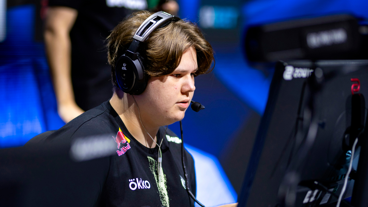 Cologne Champion at 17: Meet zweih