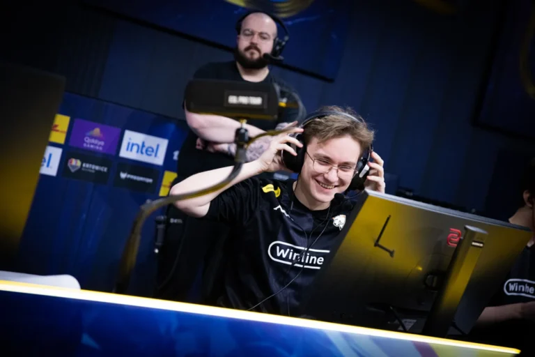 FL4MUS at a Crossroads: From Virtus.pro&rsquo;s Bench to a New Challenge at LanDaLan