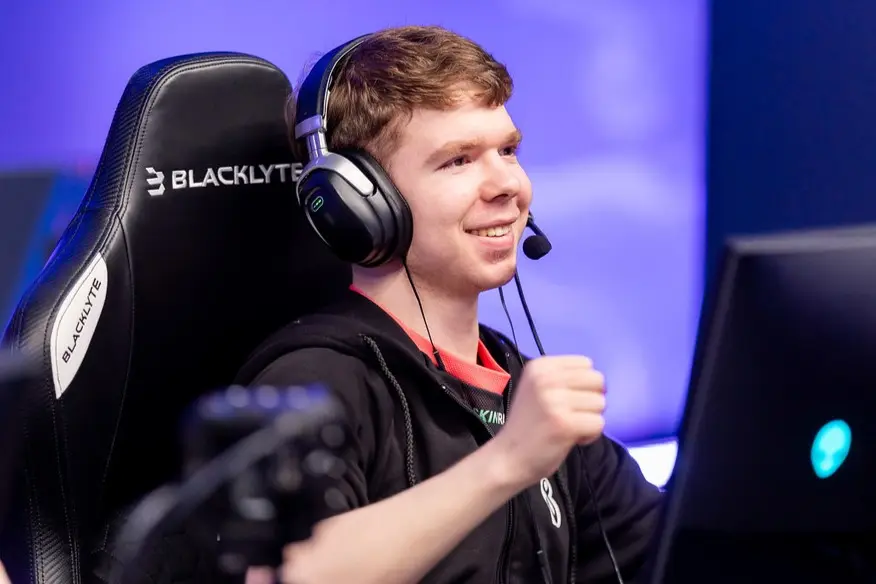 Prediction for Astralis vs B8 &mdash; PGL Masters Bucharest 2025, Swiss Stage (Round 1)