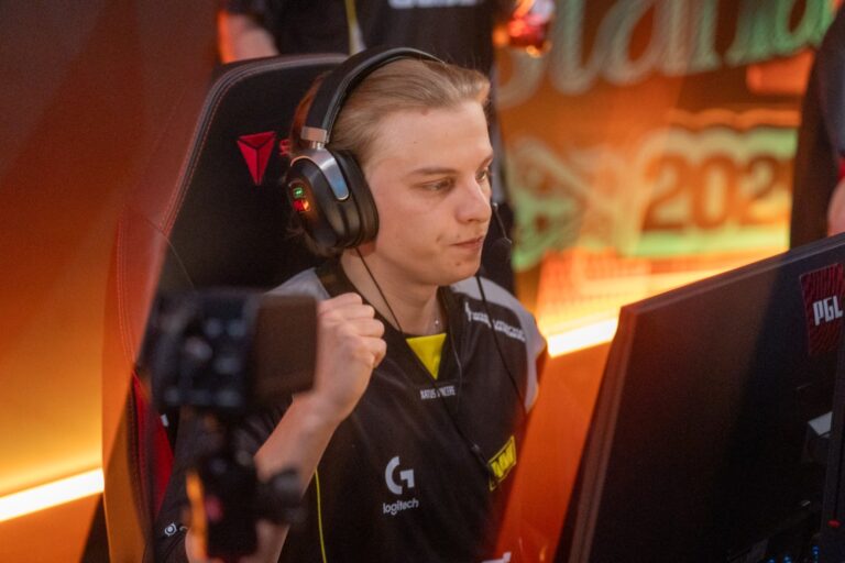 Prediction for the Match MOUZ vs Natus Vincere &mdash; ESL Pro League Season 22 Quarterfinal