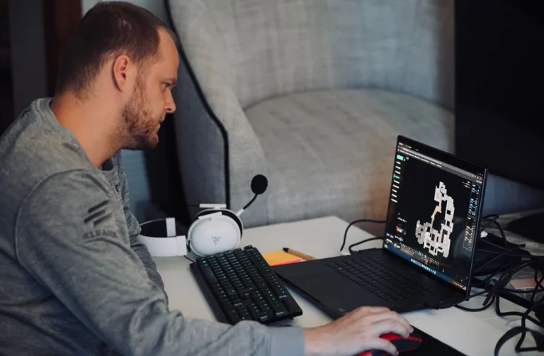 Xyp9x in MOUZ: a legend&rsquo;s new life and the art of passing on experience