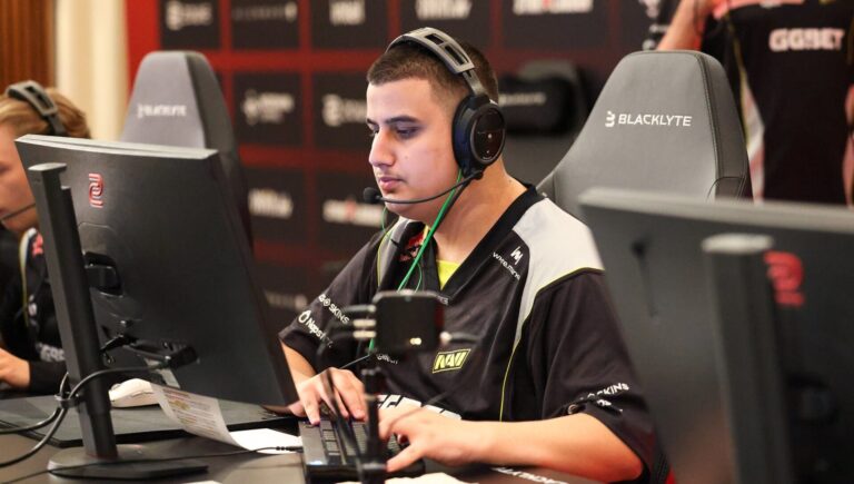 Natus Vincere defeats Aurora 2&ndash;1 and advances to the Thunderpick World Championship 2025 semifinals