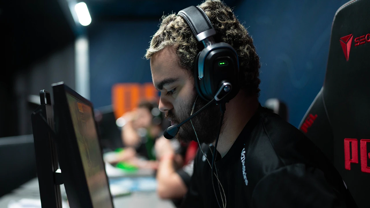 Prediction for Aurora vs Legacy &mdash; Grand Final, PGL Masters Bucharest 2025
