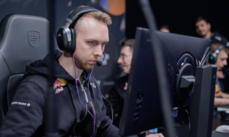 gla1ve: the Astralis legend ends his player career