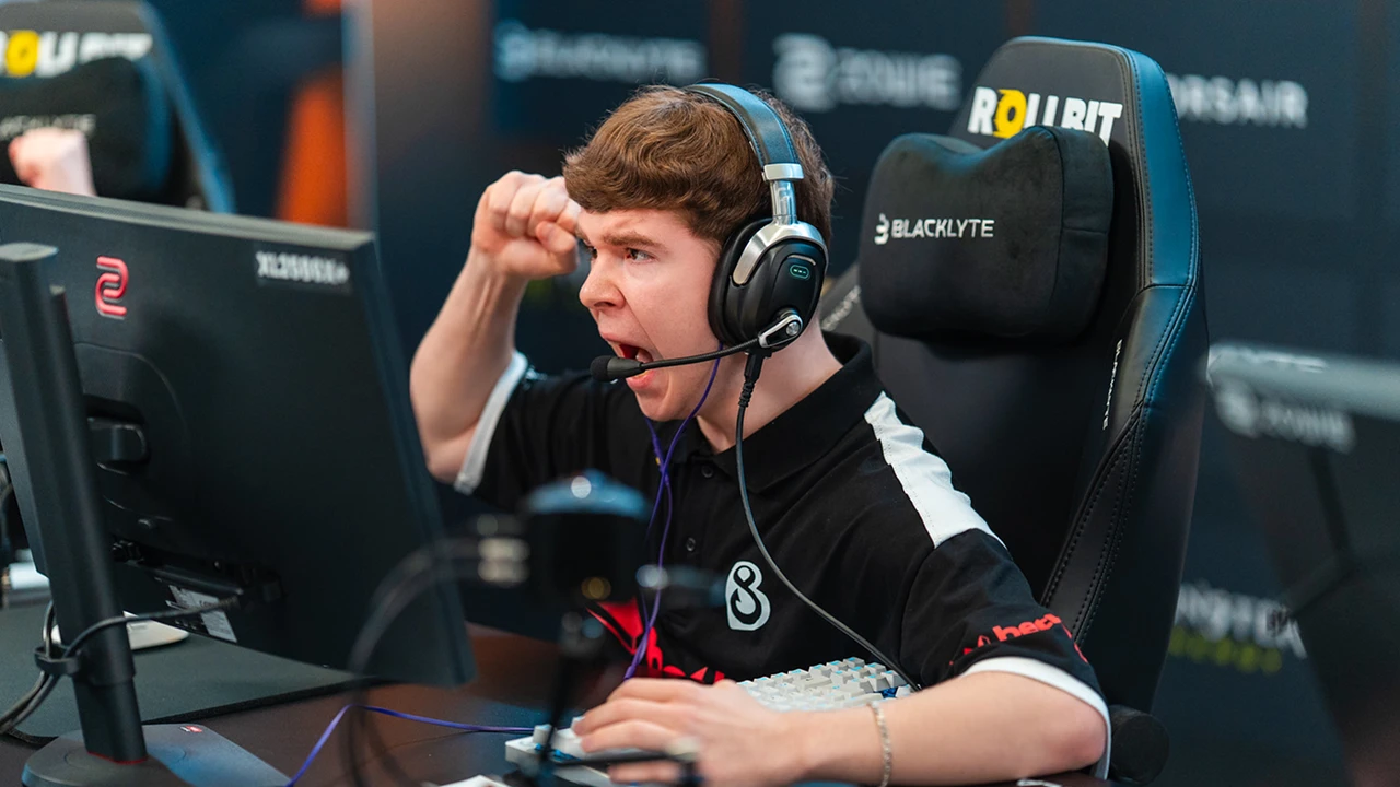 segukawa&rsquo;s IEM debut: B8&rsquo;s risky experiment meets harsh reality