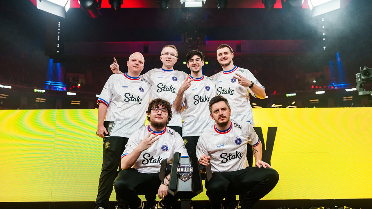 HLTV Awards 2025: Full Year Recap &mdash; All Categories, Finalists, and Decisions by Experts and the Community