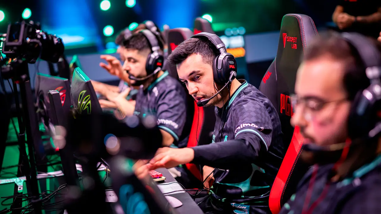 Is w0xic wasting his potential at Aurora?