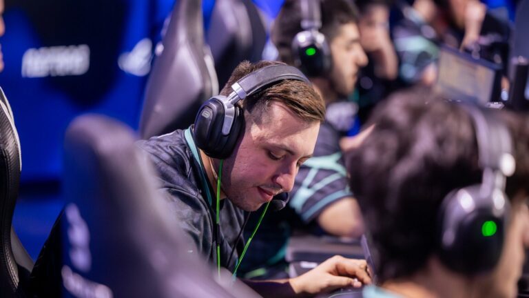Aurora defeated FaZe &mdash; BLAST Open Rotterdam 2026