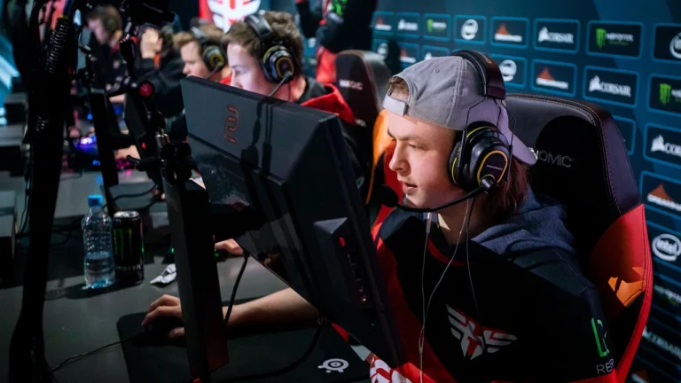 Players accuse koNO of unpaid salaries as roster publicly leaves the organization