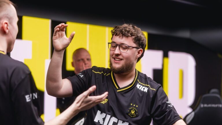 ZywOo broke up with his girlfriend a month ago