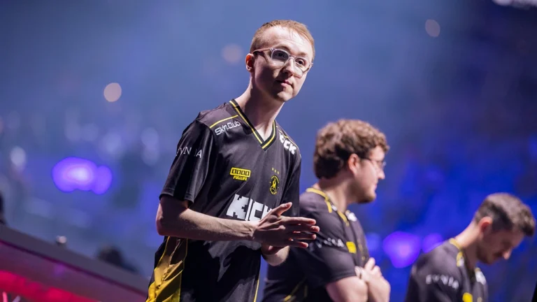 ropz Shows Off New Porsche &mdash; CS2 Community Explodes With Reactions