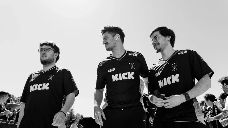 Reddit Discussion: CS2 Fans Try to Build an &ldquo;Anti-Vitality&rdquo; Super Team