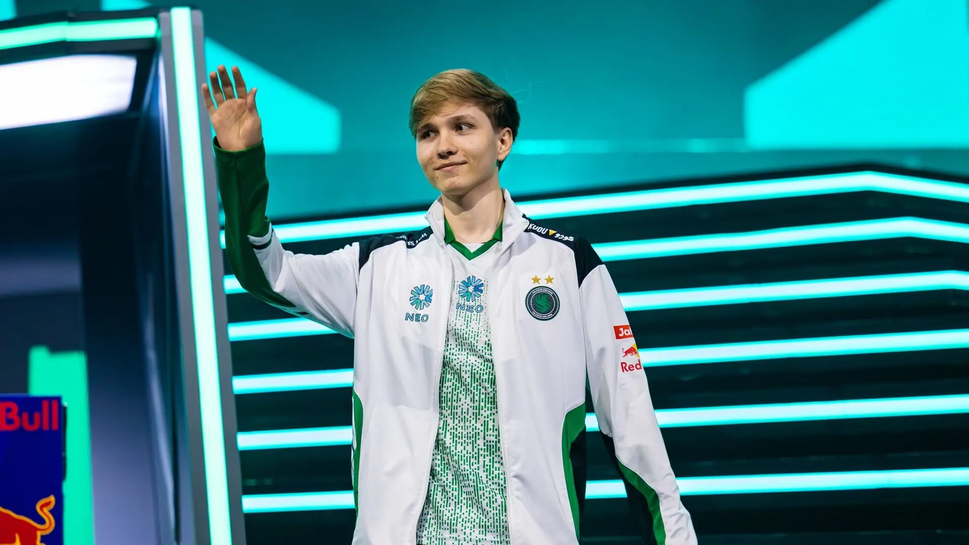 m0NESY Is the Most Dangerous in Solo Situations