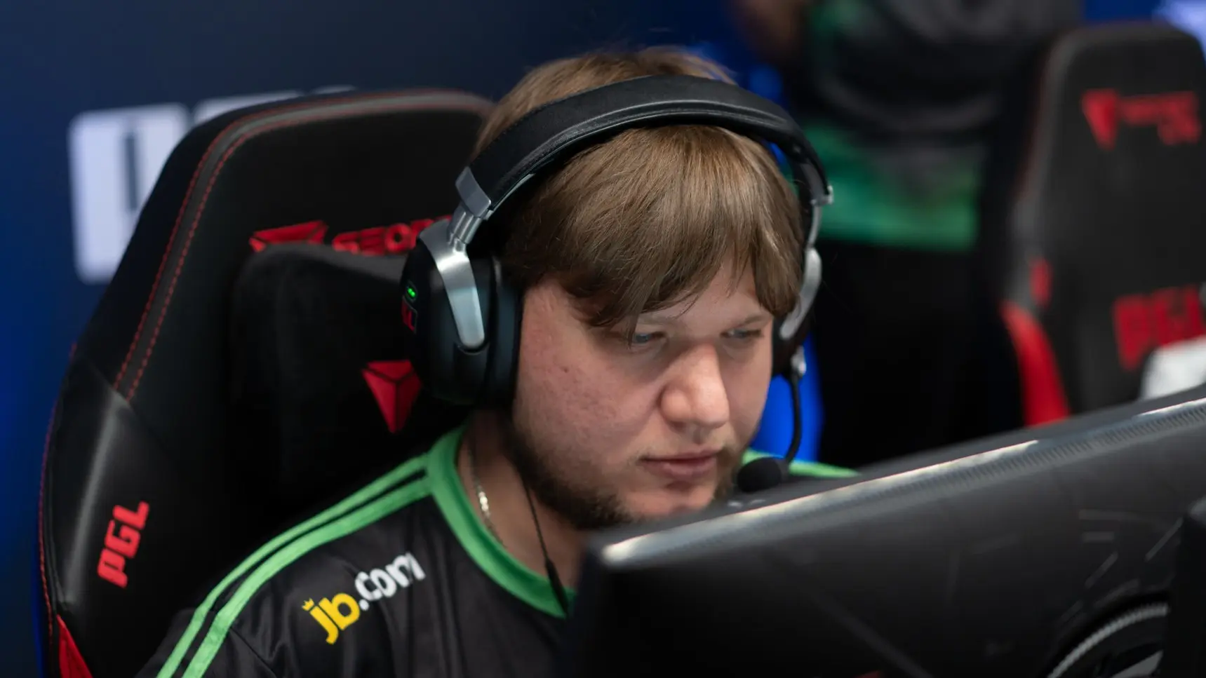 Ukrainian Esports Federation Reportedly Bans s1mple and Other Players, Community Questions Decision