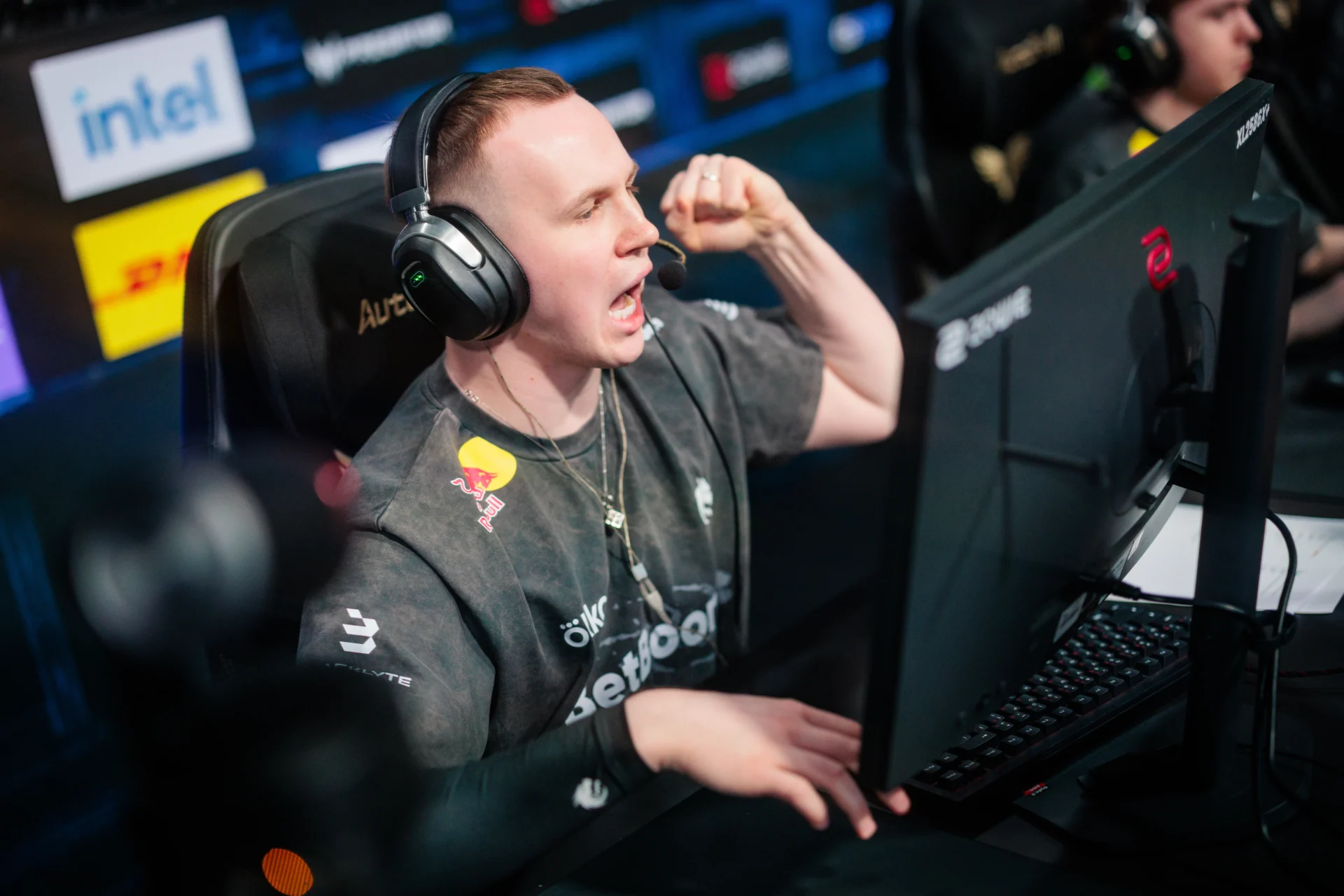 Spirit Crush NAVI as Falcons Outlast G2 in Stage 3 Opener