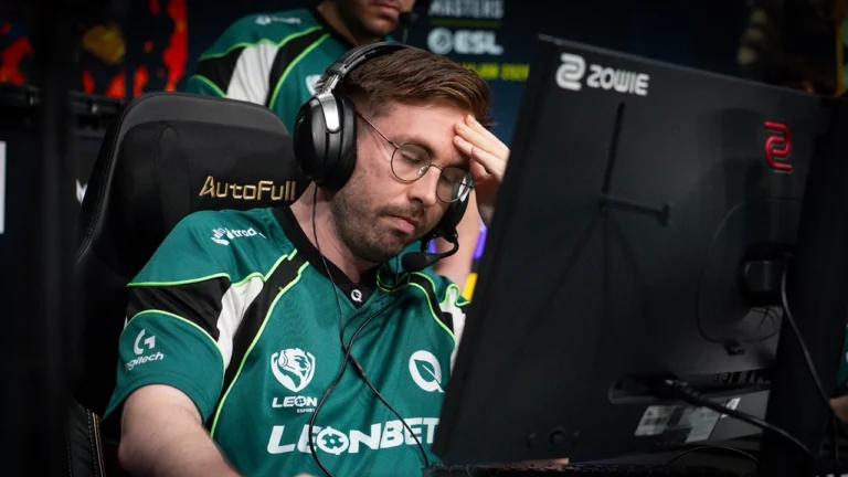 FlyQuest eliminate THUNDER dOWNUNDER and stay alive at IEM Cologne Major 2026