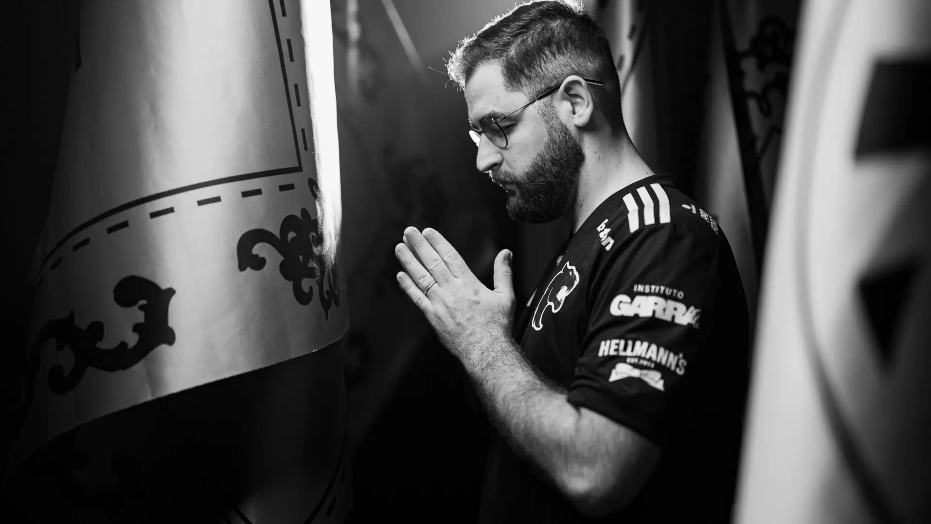 DENDELE sensationally eliminated FURIA from BLAST Bounty 2026 S2