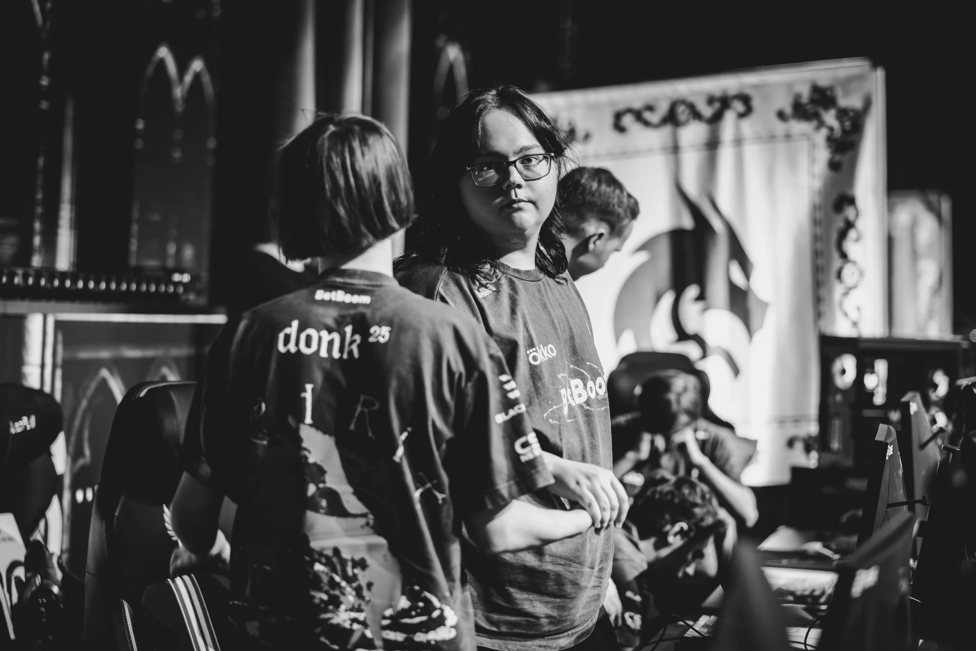 Valve commemorates Magixx&rsquo;s iconic Mirage clutch with new Market easter egg